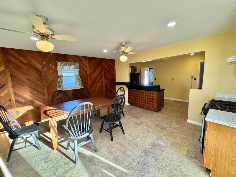 Building Photo - 3 Seymour Ave