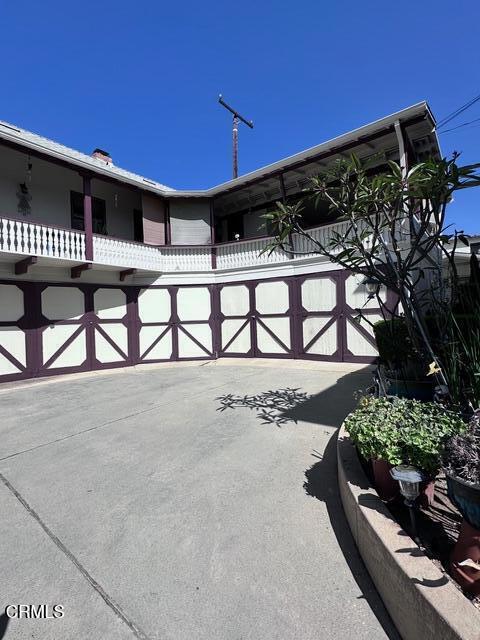 Building Photo - 205 W Grand Ave