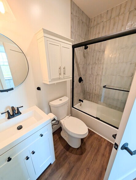 Second BDR Bath - 780 Forest St