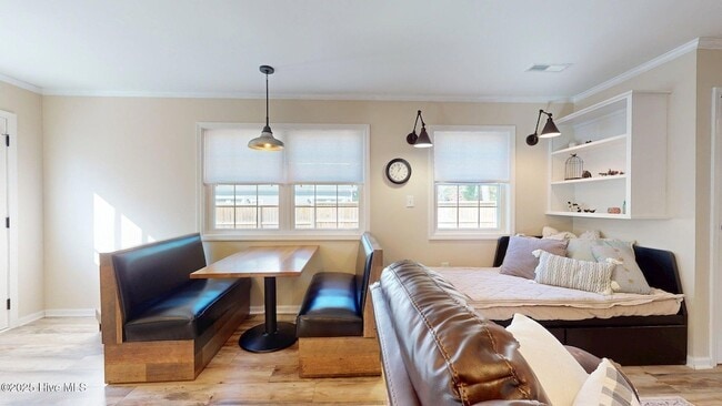 Building Photo - 202 Sheldon Rd