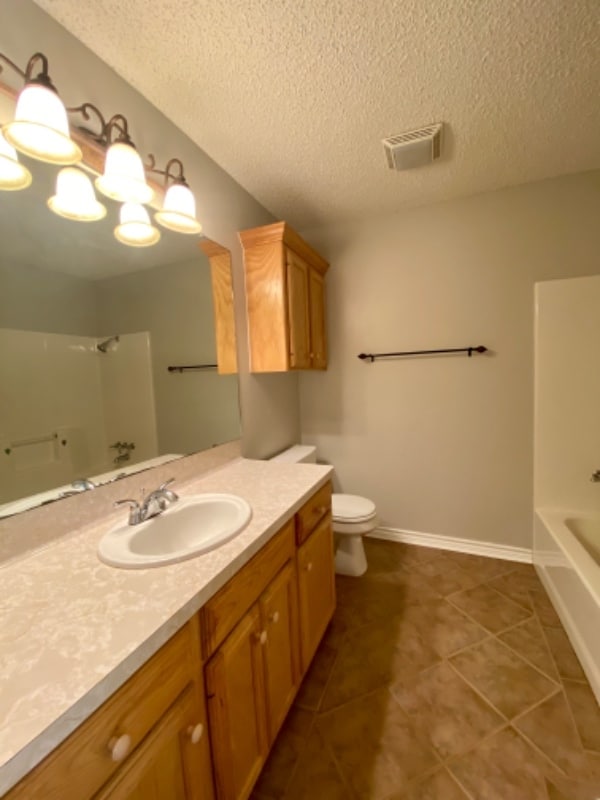 Building Photo - 511 April Dr