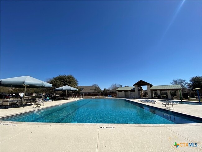 Building Photo - 789 Great Oaks Dr