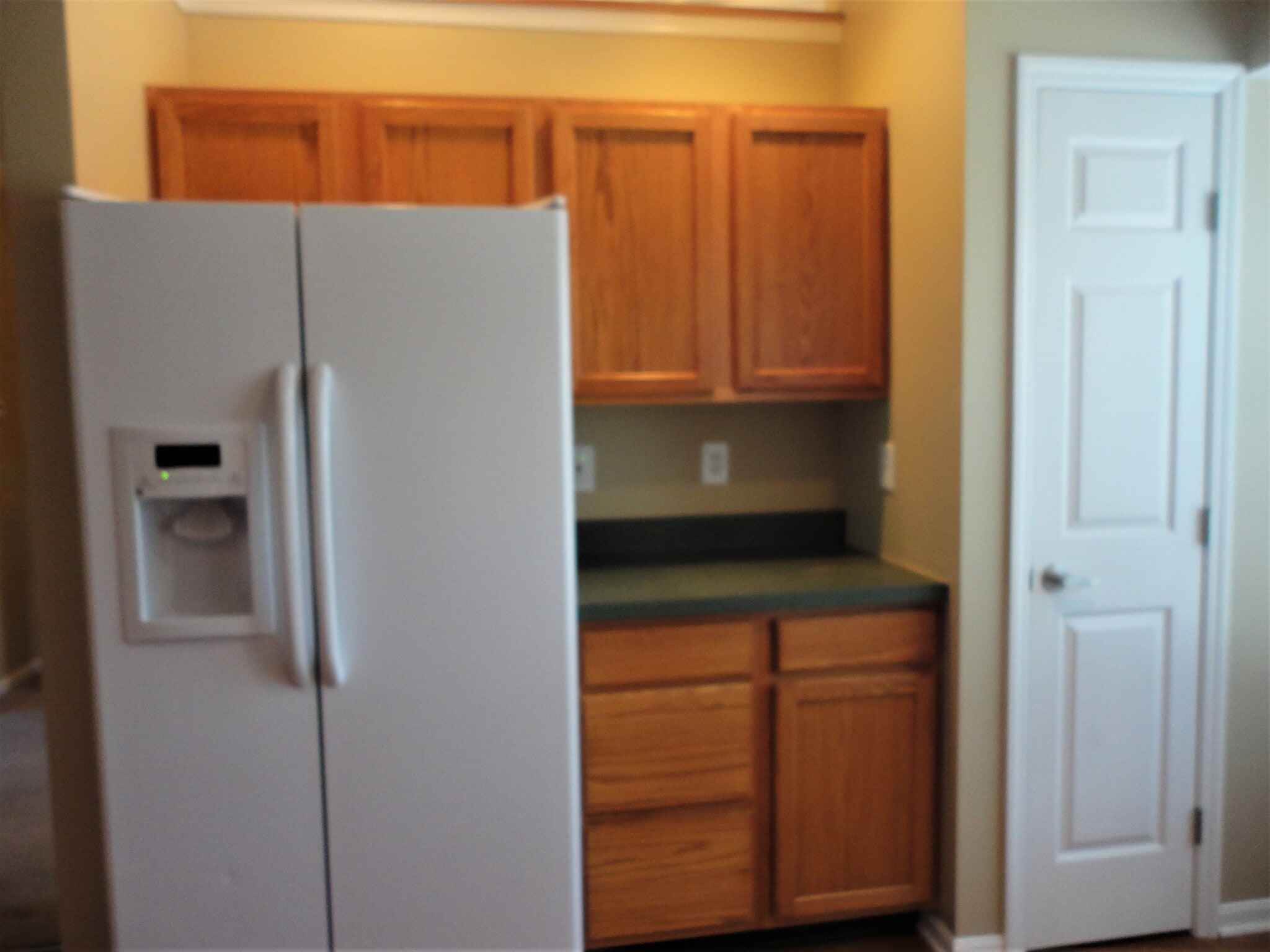 Building Photo - 3358 Village Dr