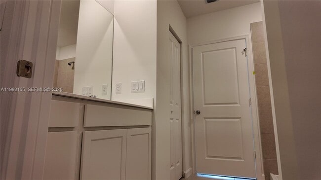 Building Photo - 10722 NW Moon Rise Ln