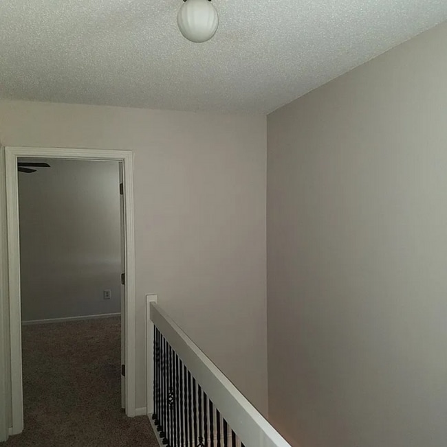 Building Photo - Charming home for your family!