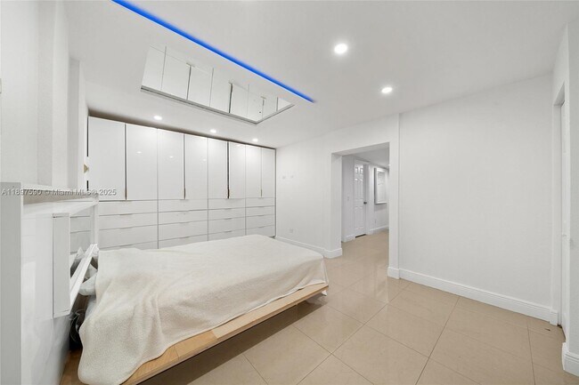 Building Photo - 845 NW 2nd St