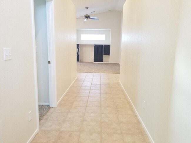 Building Photo - Ready now !!!! COZY ONE STORY THREE BEDROO...