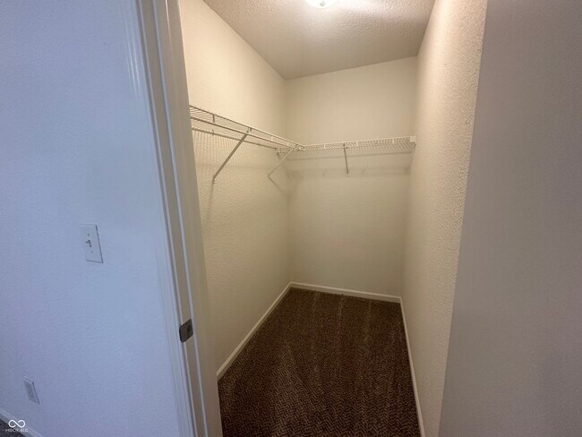 Building Photo - 8125 Maple Stream Ln