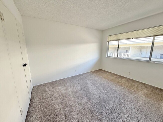 Building Photo - Charming 2 Bedroom 1 Bath in Laguna Beach!!