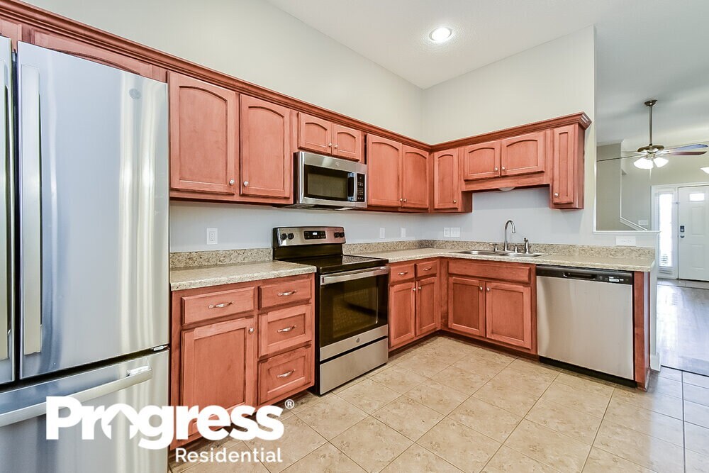 Building Photo - 6304 Kingsview Dr