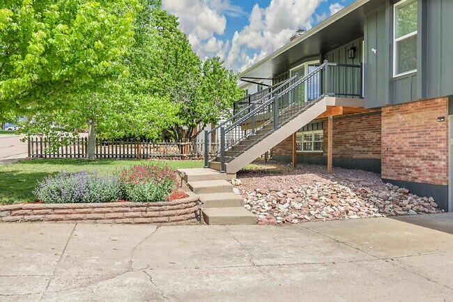Building Photo - $2,700.00 - 4 Beds, 2 Baths, Single Family...
