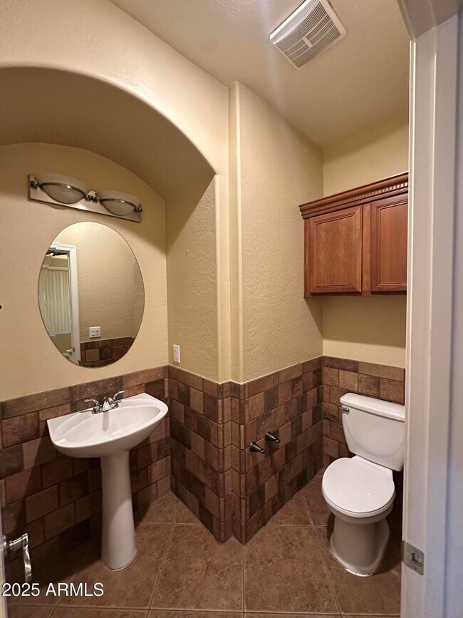 Building Photo - 12534 W Solano Dr