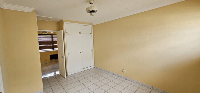 Building Photo - 2211 Lincoln St