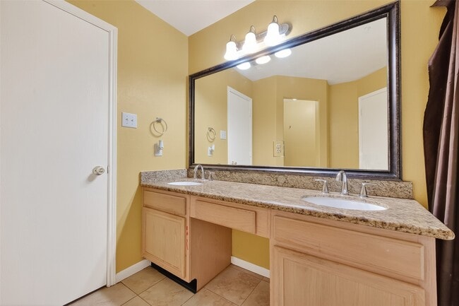 Building Photo - 6615 Windy River Ln