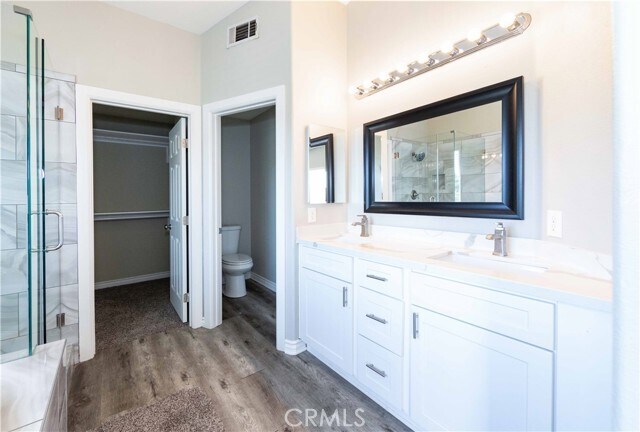 Building Photo - 33117 Eagle Point Dr