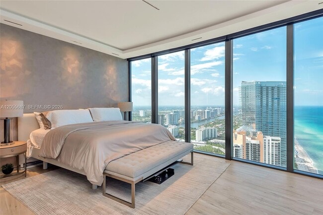 Building Photo - 18555 Collins Ave