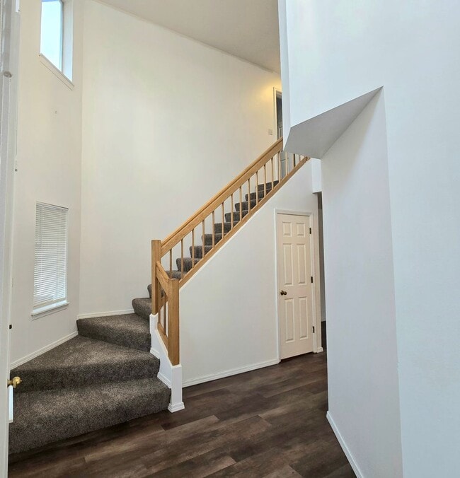 Building Photo - 3 Bedroom 2.5 Bath in Marysville