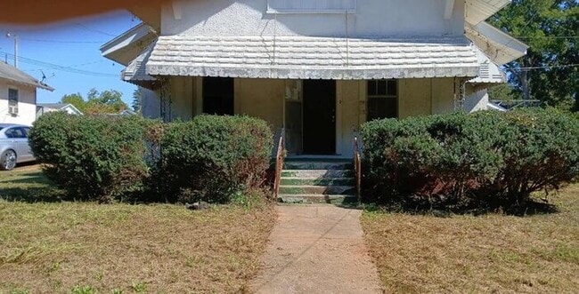 Primary Photo - 114 Cedar St