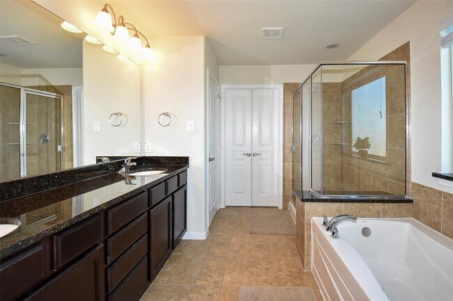 Building Photo - 6427 Addlestone Ridge Ln