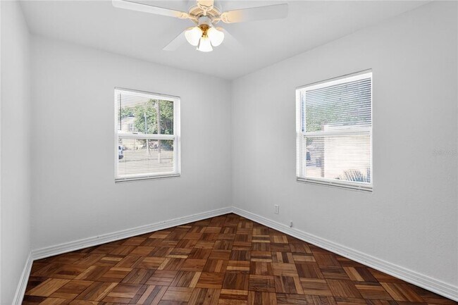 Building Photo - 1060 Iroquois St