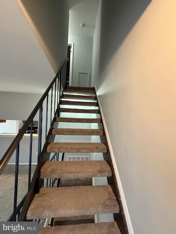 Building Photo - 153 Hammershire Rd