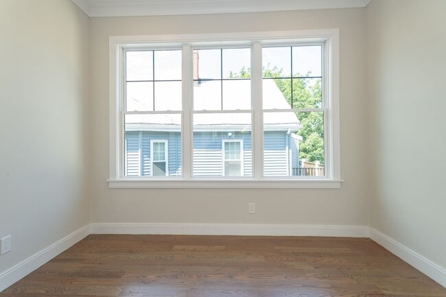 Building Photo - recently constructed 4 bed 2bath unit in Jamaica Plain is available on 9/1