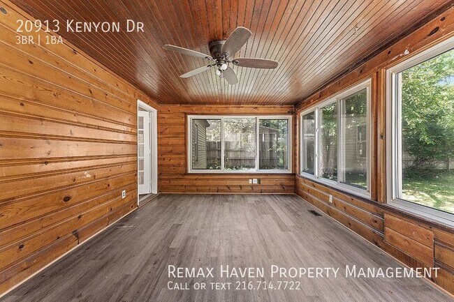 Building Photo - 20913 Kenyon Dr, Maple Hts - Spacious, Jus...