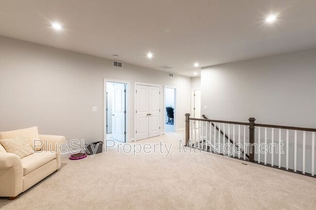 Building Photo - 108 Bethany Ln