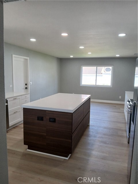Building Photo - 30230 Swan Point Dr