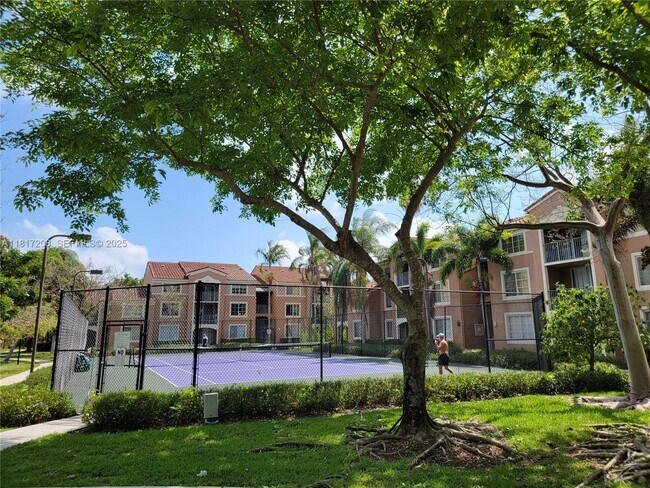 Building Photo - 4844 N State Rd 7