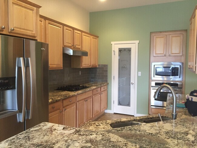 Building Photo - 1144 Rancho Mirage Dr