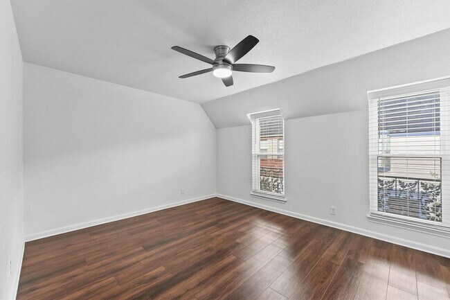 Building Photo - 11515 Burdine St