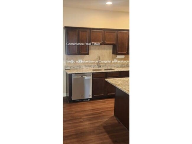 Building Photo - 167 Angel Oak Dr