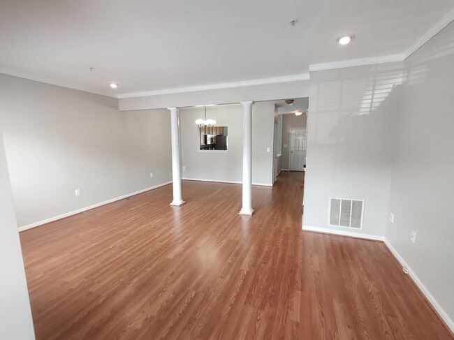 Building Photo - 5317 Seahorse Pl