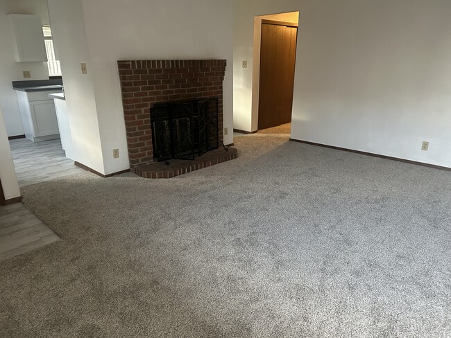 Building Photo - 4022 Garden Ct