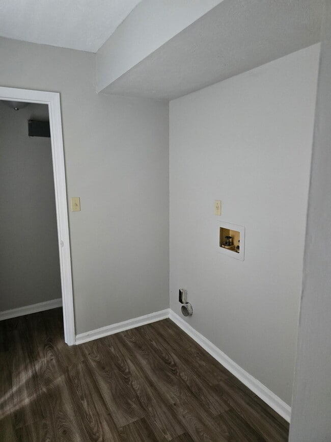 Building Photo - 2339 Walden Dr