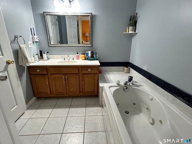 Building Photo - 39 Asia Cir