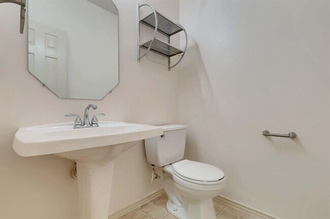Building Photo - 3735 Castle Rock Dr