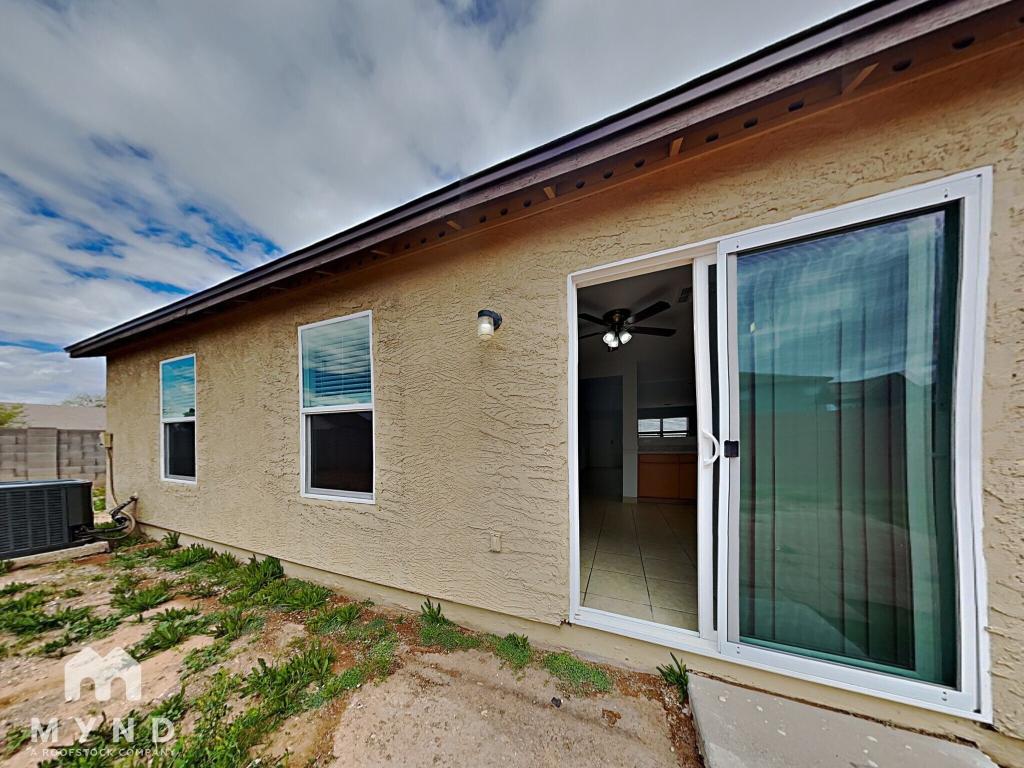 Building Photo - 11903 W Cabrillo Dr