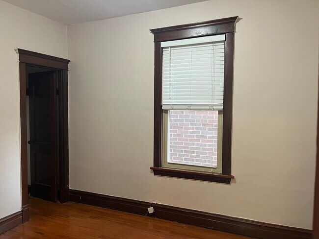 Building Photo - 8037 Floral Ave