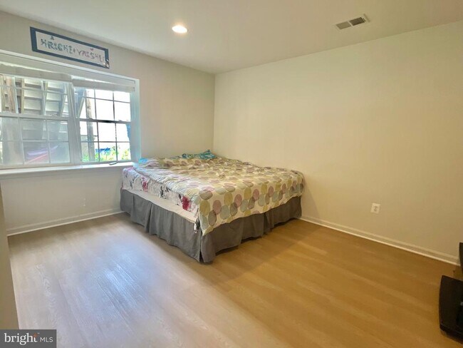 Building Photo - 23110 Mistflower Dr