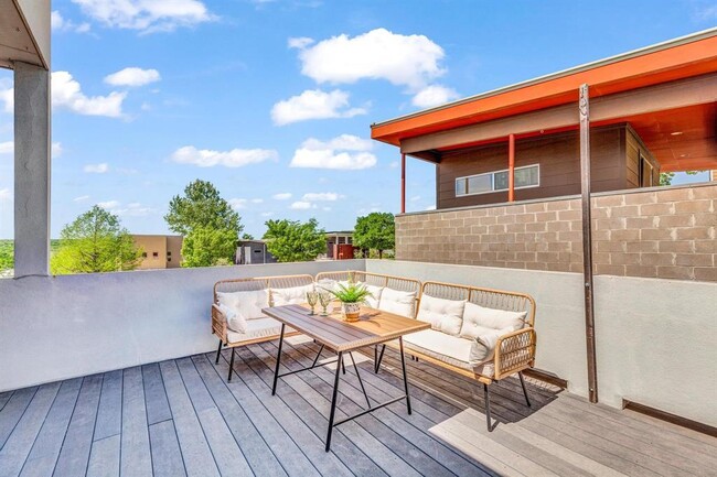 Building Photo - 5325 Sendero Hills Pkwy