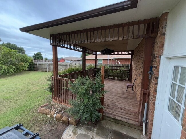 Building Photo - 1417 Matthew Dr