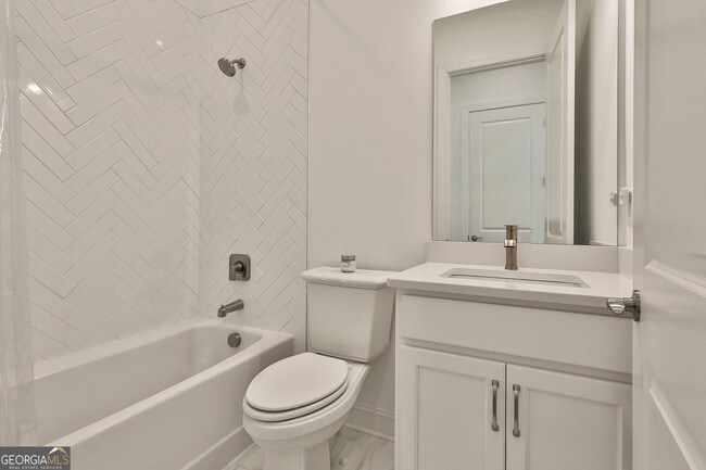 Building Photo - 15 Club Cresswind Dr