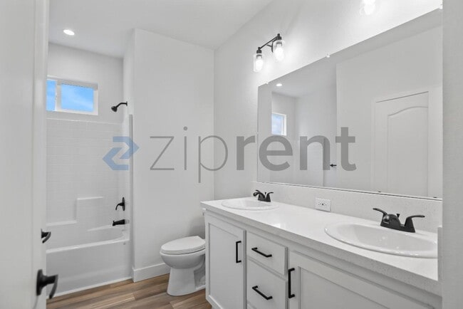 Building Photo - 10112 Westminster Ct