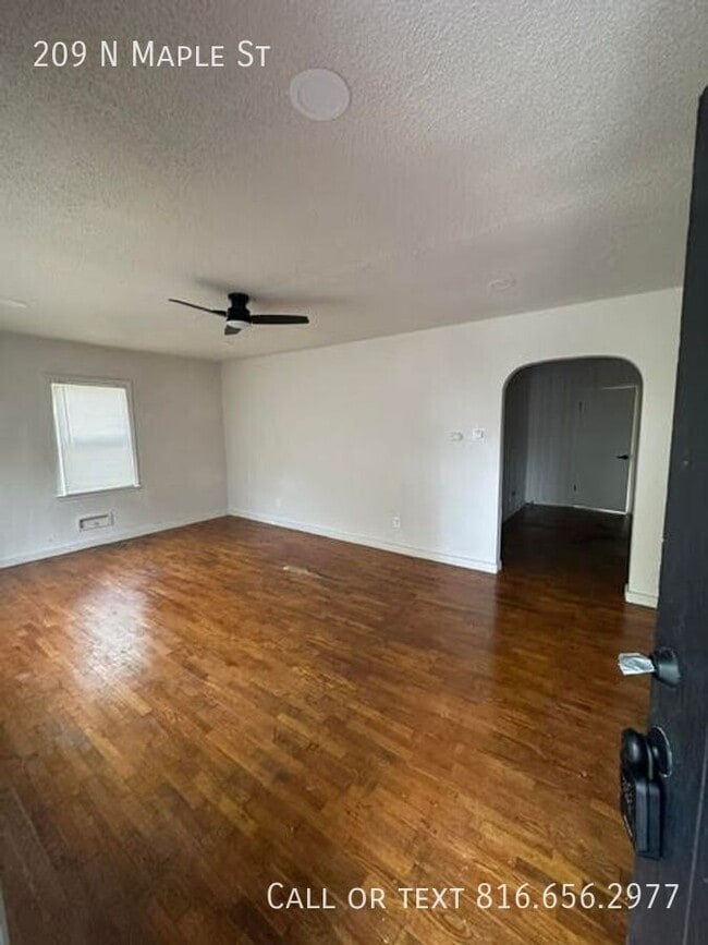 Building Photo - 209 N Maple Ave
