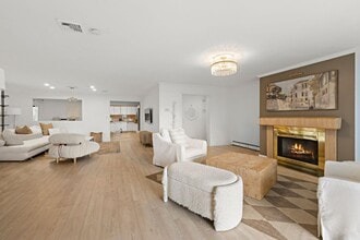 Building Photo - 11A Riverview Cir