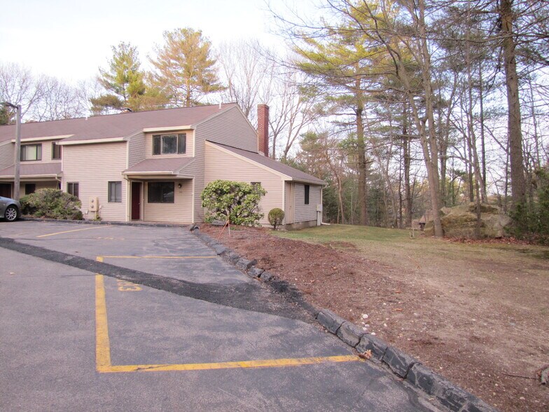 Building Photo - 183 Highwood Dr.