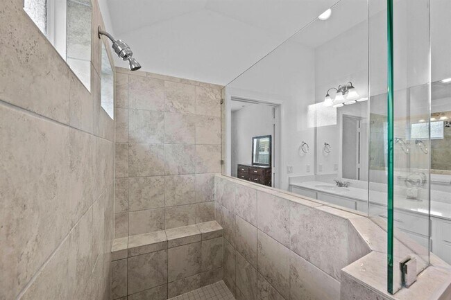 Building Photo - 166 Coronella Dr