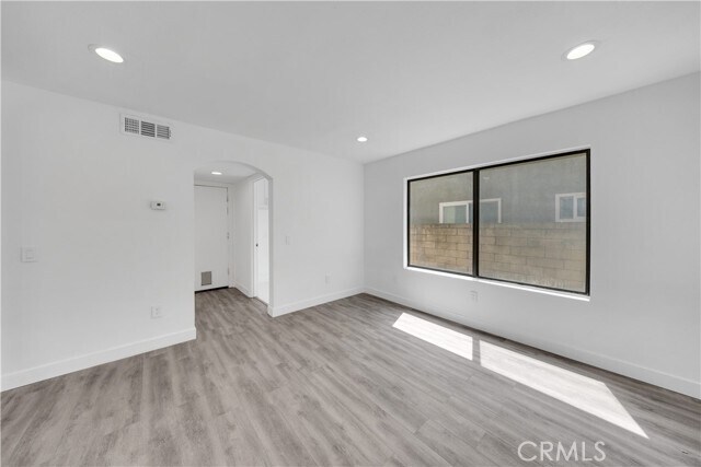 Building Photo - 6289 Sunny Meadow Ln